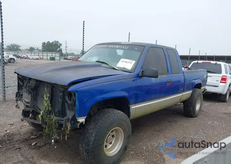 1998 Chevrolet K1500 Fleetside z USA, uszkodzony, nr VIN 2GCEK19R3W1223282